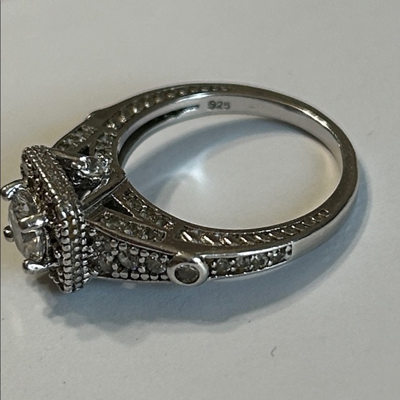 Victorian Sterling Silver Ring with 0.5 Carat Center Cubic Zirconia. Size 6.25 - Picture 4 of 9